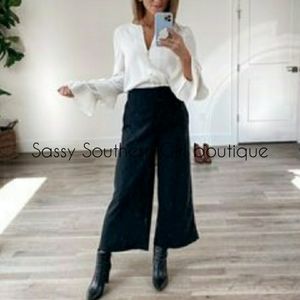 🆕⭐ Black wide leg crop pants